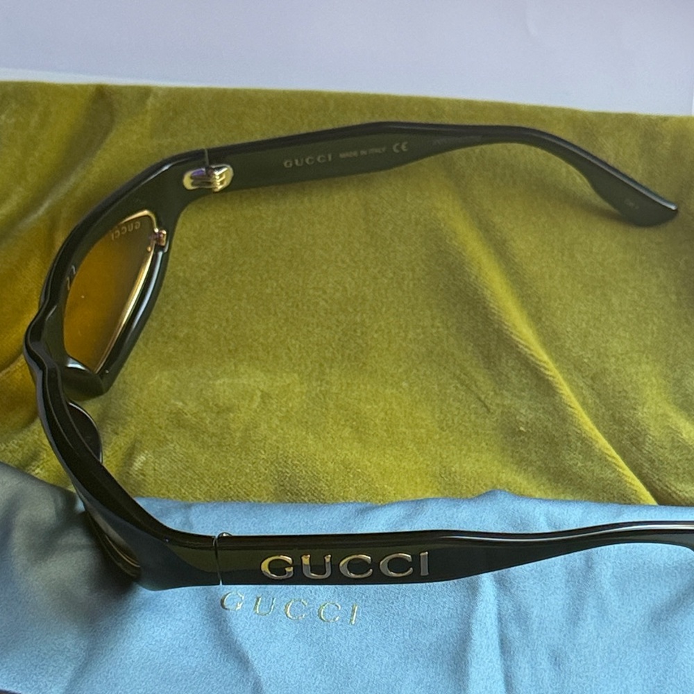 Gucci Black and Gold Sunglasses (gg1062s) - Picture 8 of 9